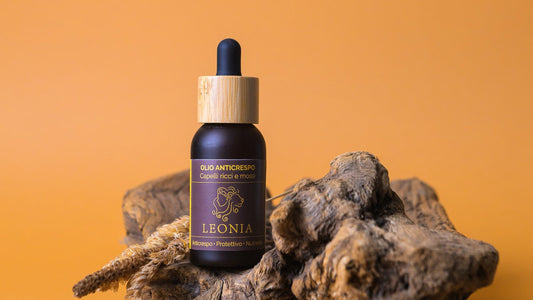 Olio Anticrespo e protettivo LEONIA per capelli ricci e mossi