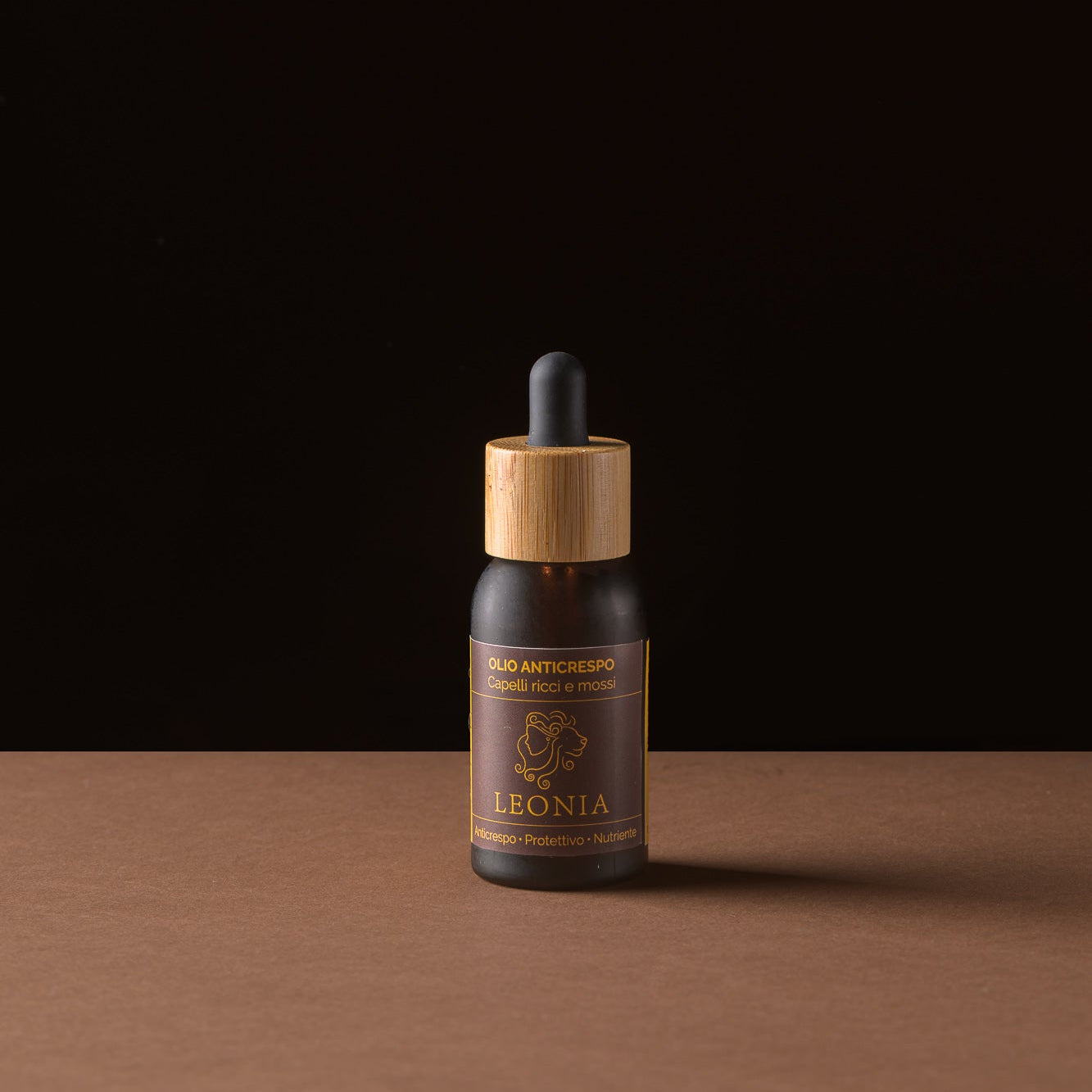 olio naturale protettivo anticrespo per capelli ricci e mossi